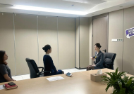 职场女人不想说话怎么办