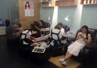 怎么应聘美甲店老板呢