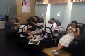 怎么应聘美甲店老板呢