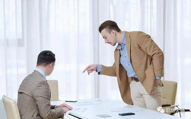 职场快退休的人怎么办  第1张